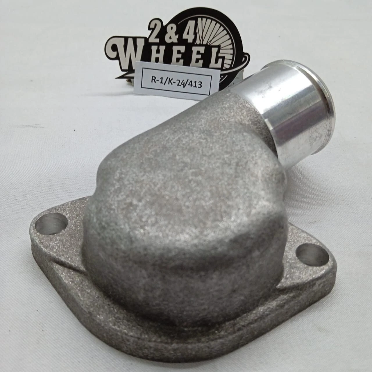 Mitsubishi Colt 1100 Water Elbow Outlet Thermostat Cover MD010550 NEW - Image 3