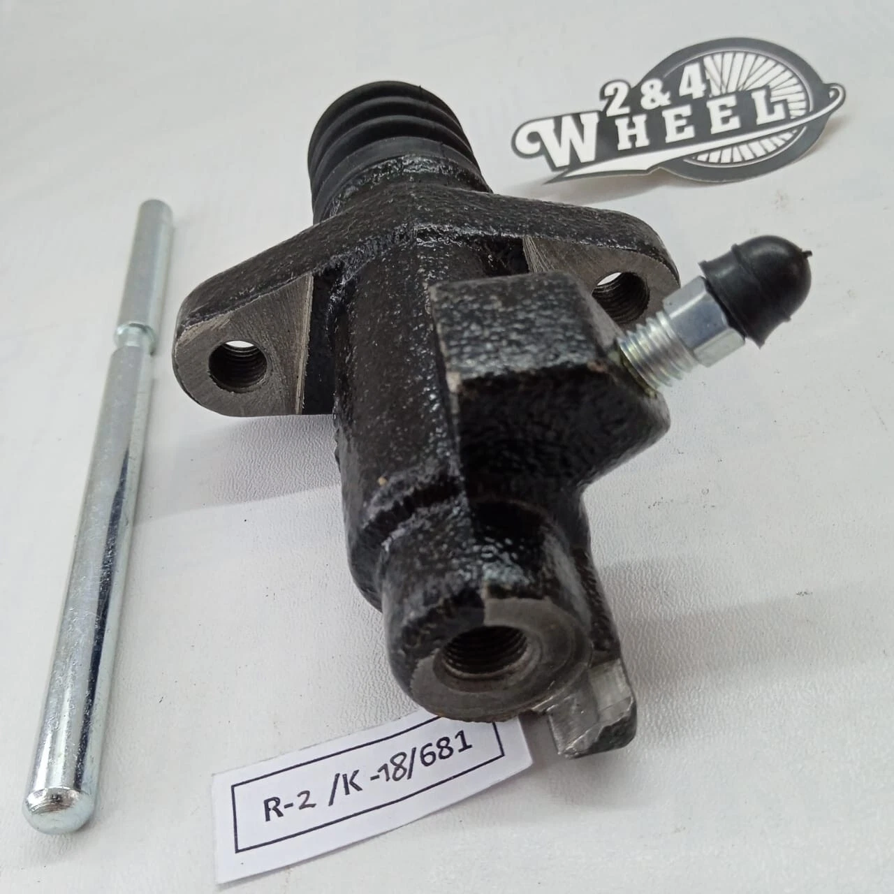 2324A003 Mitsubishi Cyl Assy Clutch Release NEW - Image 4