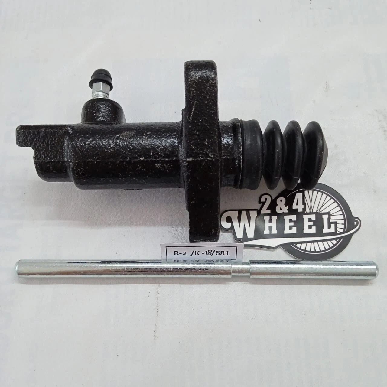 2324A003 Mitsubishi Cyl Assy Clutch Release NEW - Image 5
