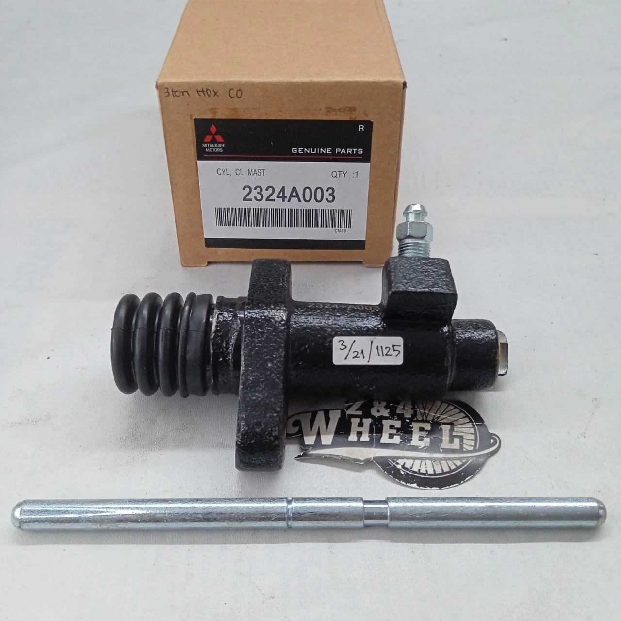 2324A003 Mitsubishi Cyl Assy Clutch Release NEW - Image 2