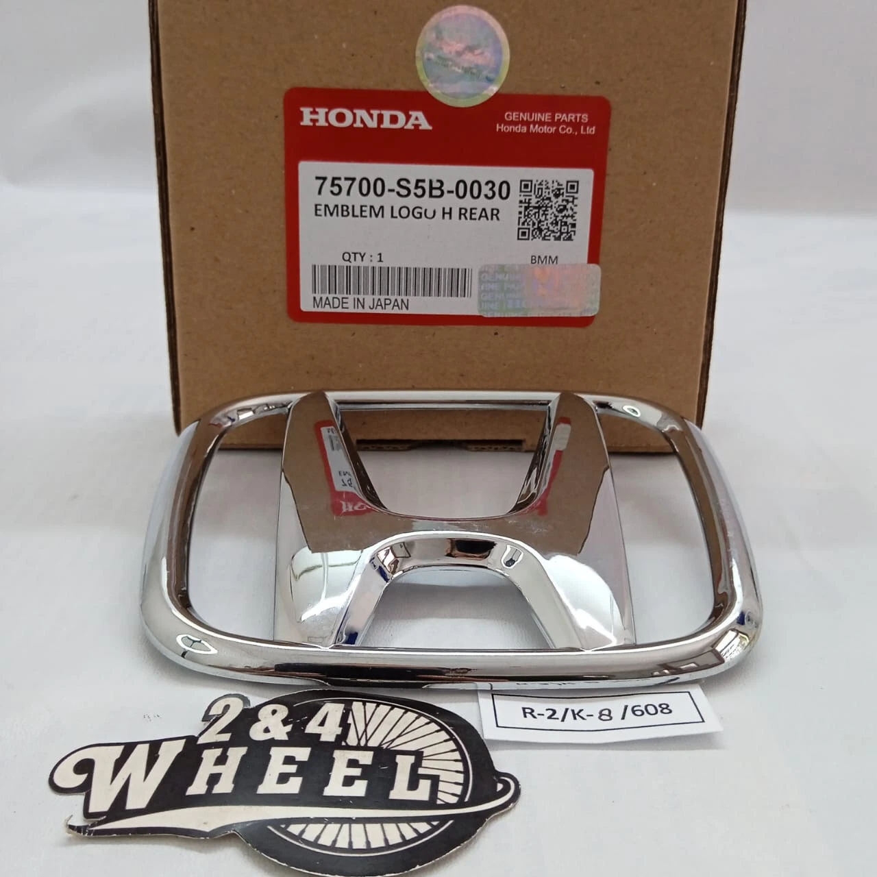 Honda Civic 2006-2008 Sedan 4 Door H Square Front Emblem Chrome NEW OEM - Image 2