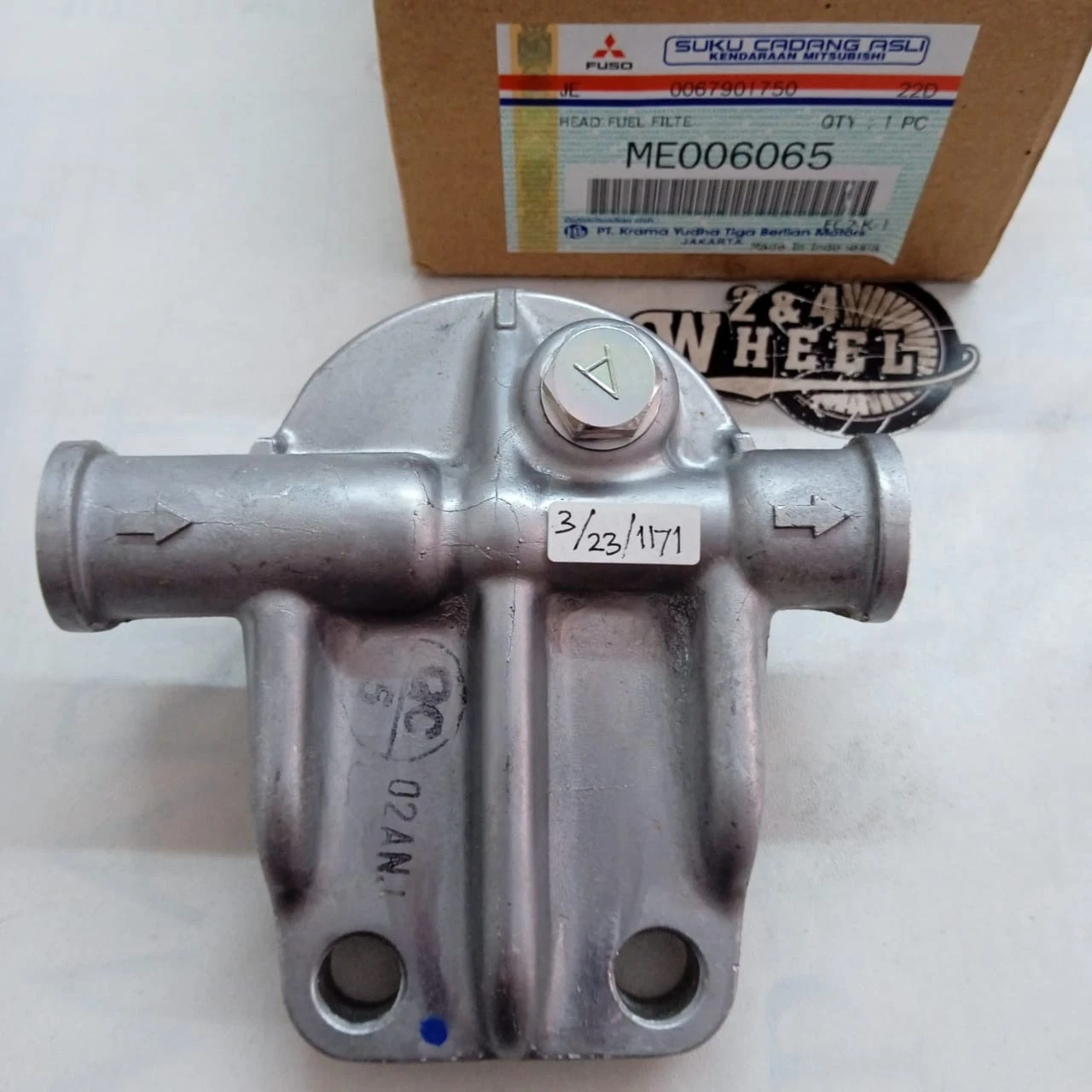Mitsubishi Fuso Canter FE111 FE211 FE434 FE444 FE125 FE73 FE83 Fuel Filter Head