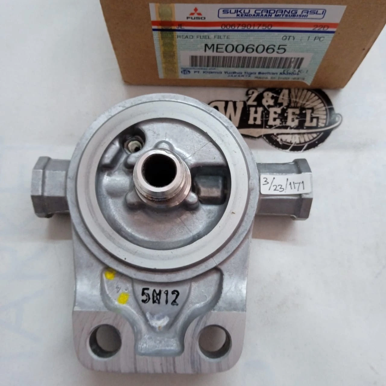 Mitsubishi Fuso Canter FE111 FE211 FE434 FE444 FE125 FE73 FE83 Fuel Filter Head - Image 2
