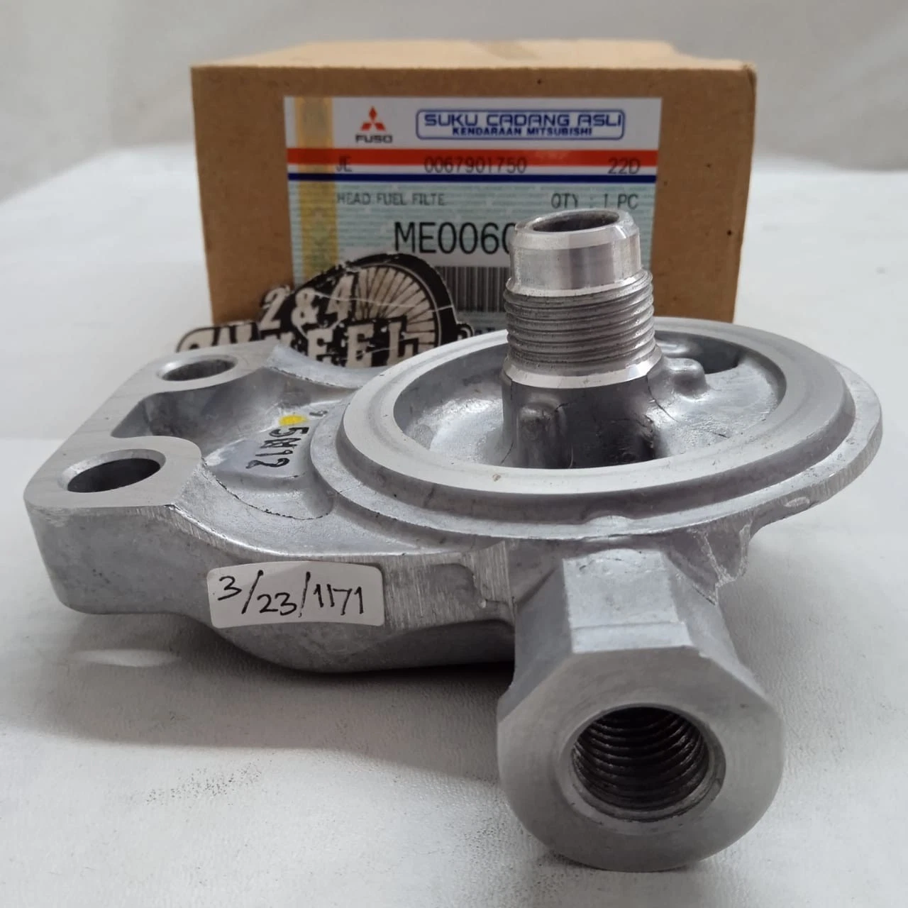 Mitsubishi Fuso Canter FE111 FE211 FE434 FE444 FE125 FE73 FE83 Fuel Filter Head - Image 3