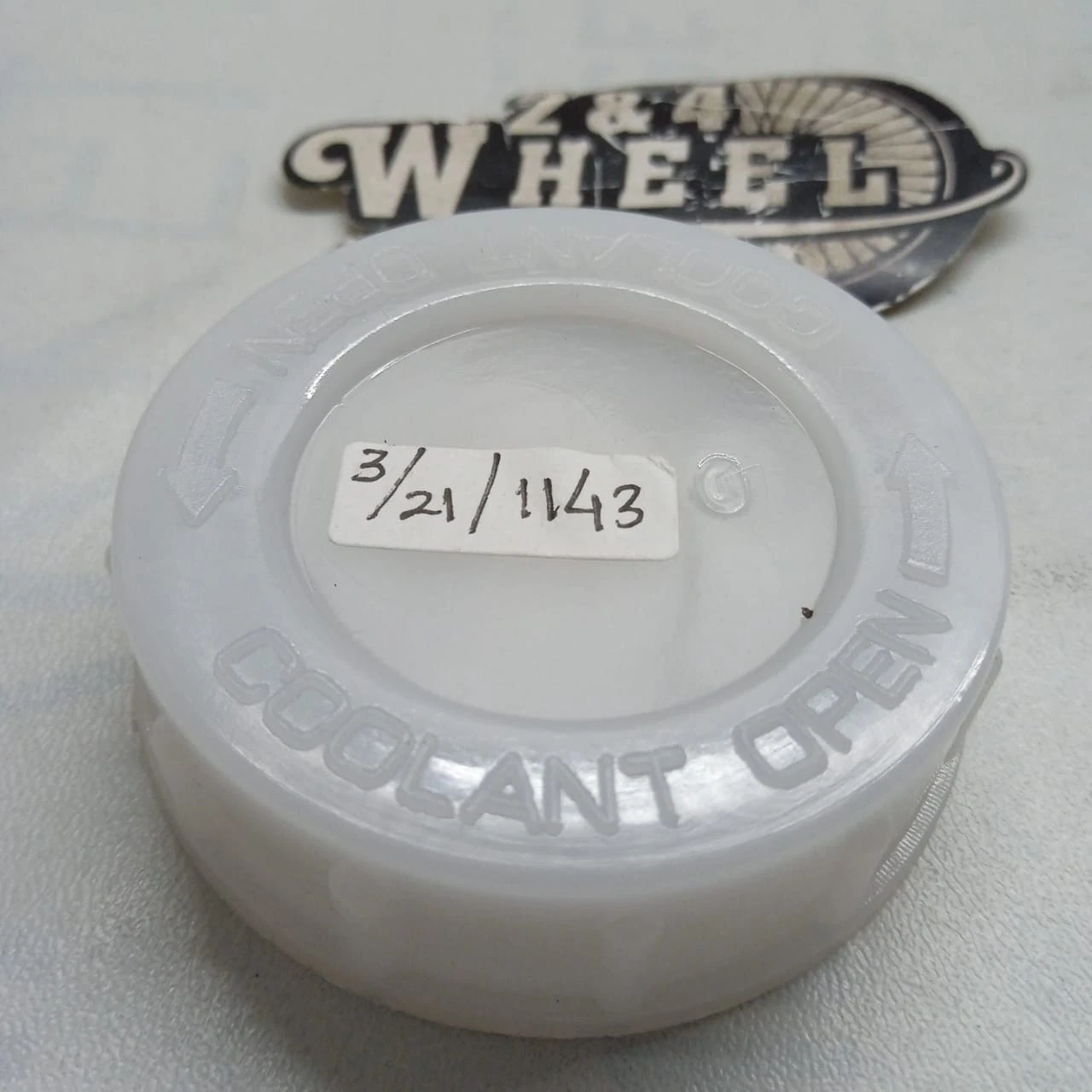 Mitsubishi Fuso Canter FE73 FE74 FE83 FE84 FE125 Radiator Coolant Cap ME294720 - Image 2