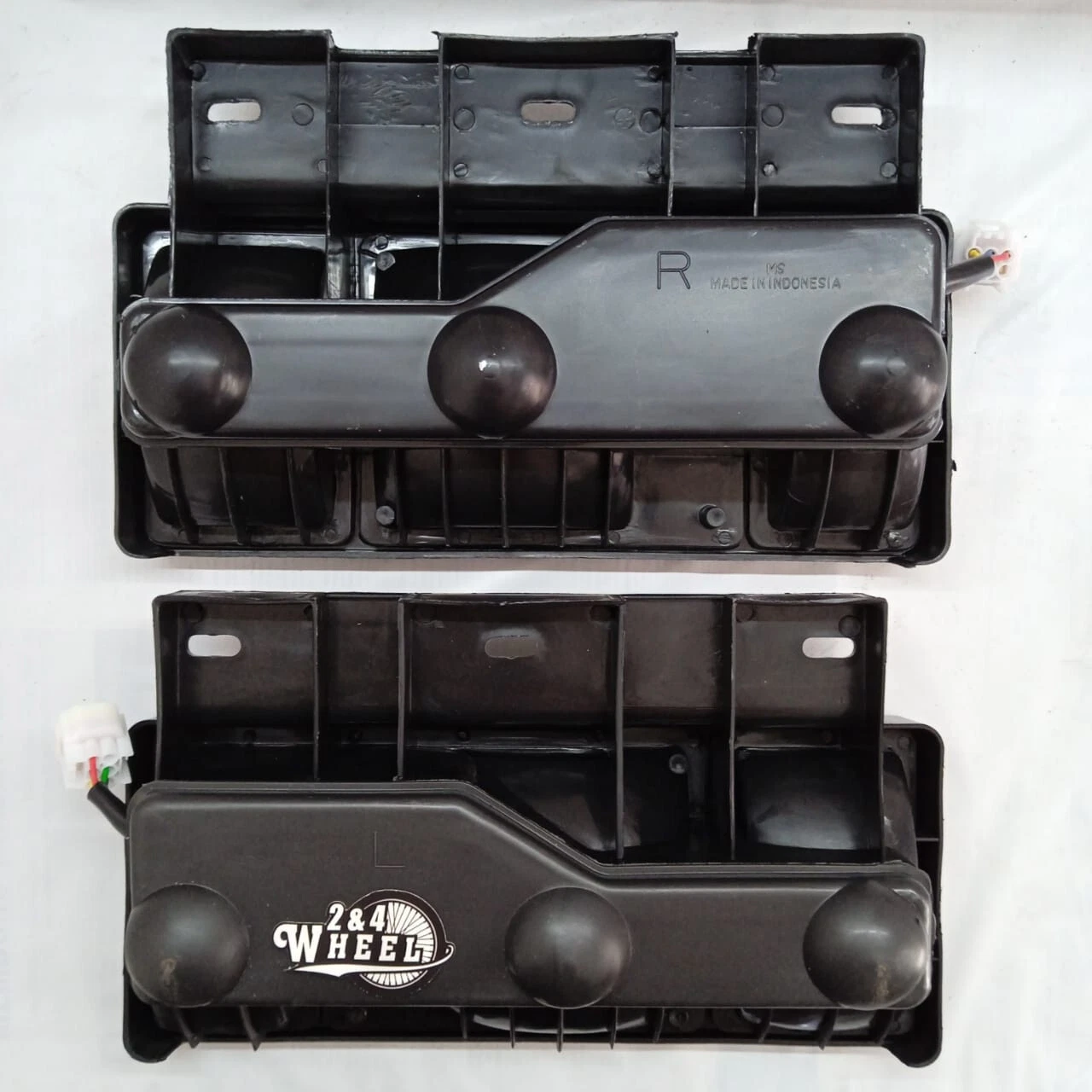 Tail Lamp Light Set 1Pair Isuzu ELF Truck NPR NQR NKR Lh/Rh NEW - Image 2