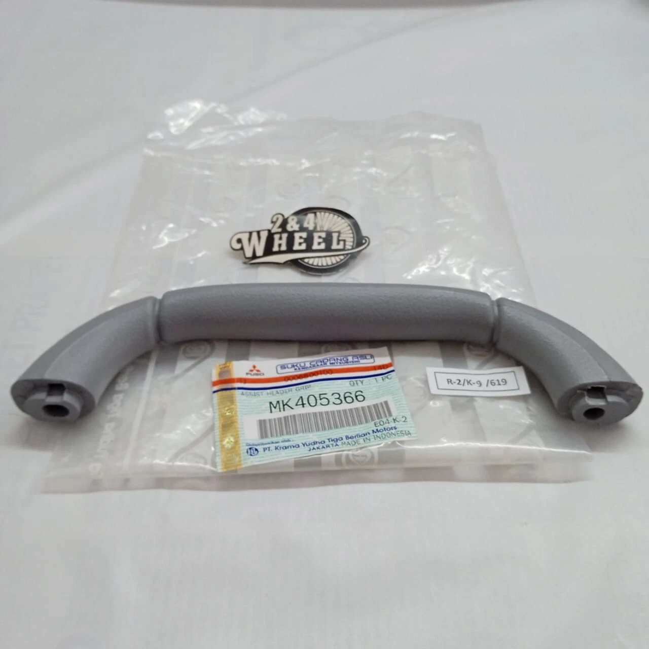 Mitsubishi Fuso Canter FE434 FE444 Front Door Interior Handle Grip Assist - Image 3