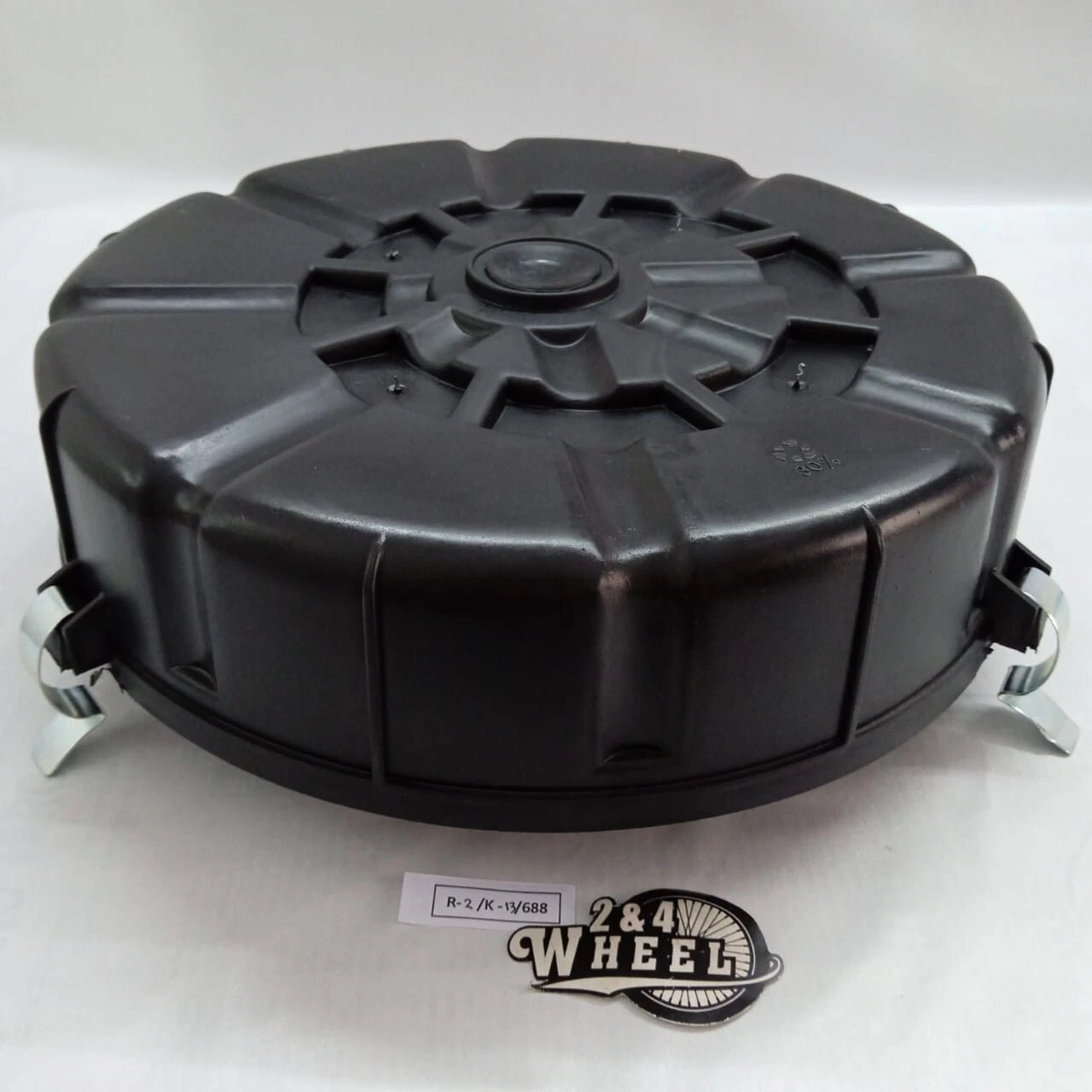 Mitsubishi Fuso Canter 3.5L Air Filter Housing Cleaner Box Cover W/ Clamp - Image 2