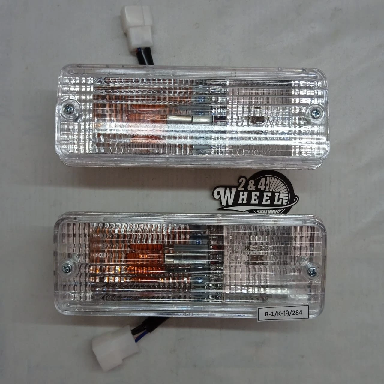 Suzuki Jimny Samurai Sierra SJ410 SJ413 Front Turn Signal Lamps Assy 1Pair NEW