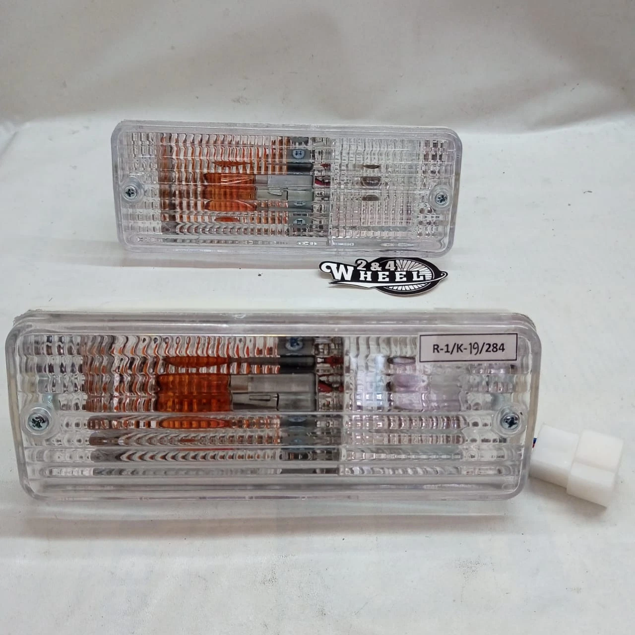 Suzuki Jimny Samurai Sierra SJ410 SJ413 Front Turn Signal Lamps Assy 1Pair NEW - Image 3