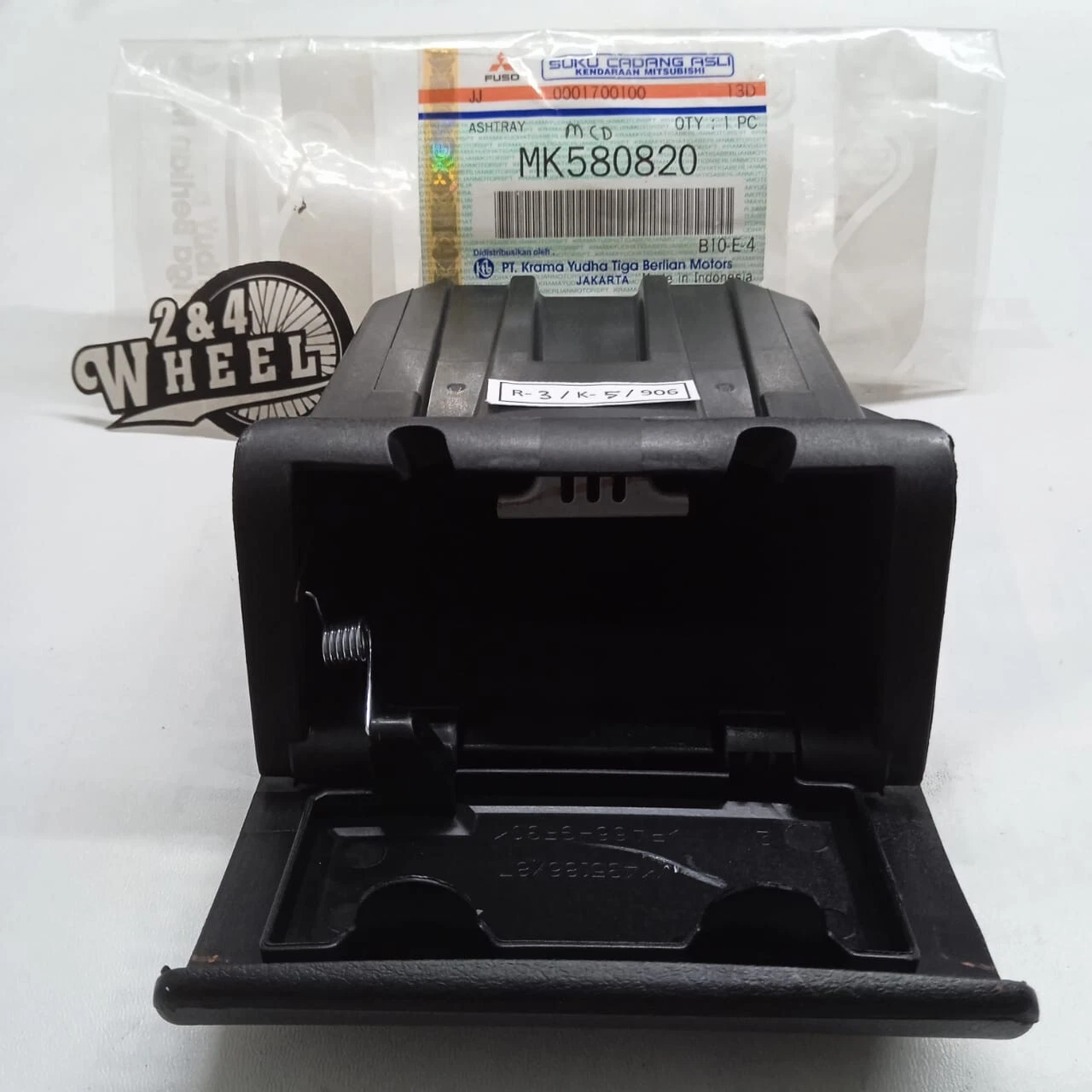 Mitsubishi Fuso Canter FE110 FE111 FE211 Front Door Trim Ashtray MK580820 NEW - Image 2
