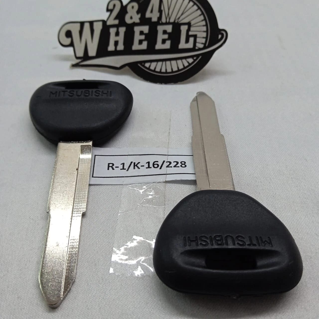 Mitsubishi Fuso Canter FE Series Key Blank NEW 2 Pcs - Image 2