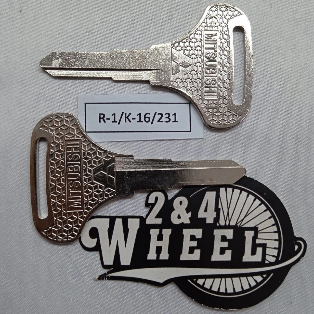 Mitsubishi FUSO CANTER FE FE110 FE111 FE211 Key Blank 2Pcs