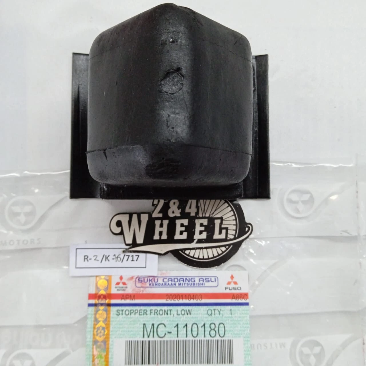 Tee Buffer Leaf Spring Front Axle Mitsubishi Canter Fuso MC110180 NEW - Image 4