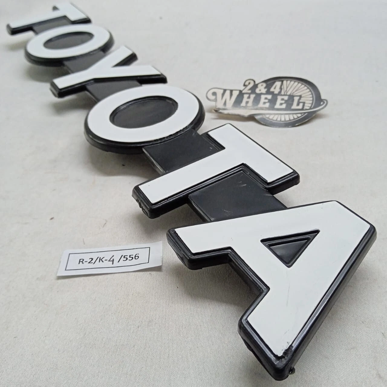 Toyota Land Cruiser BJ70 BJ 70 4Runner Truck Front Grille Emblem Badge NEW - Image 4