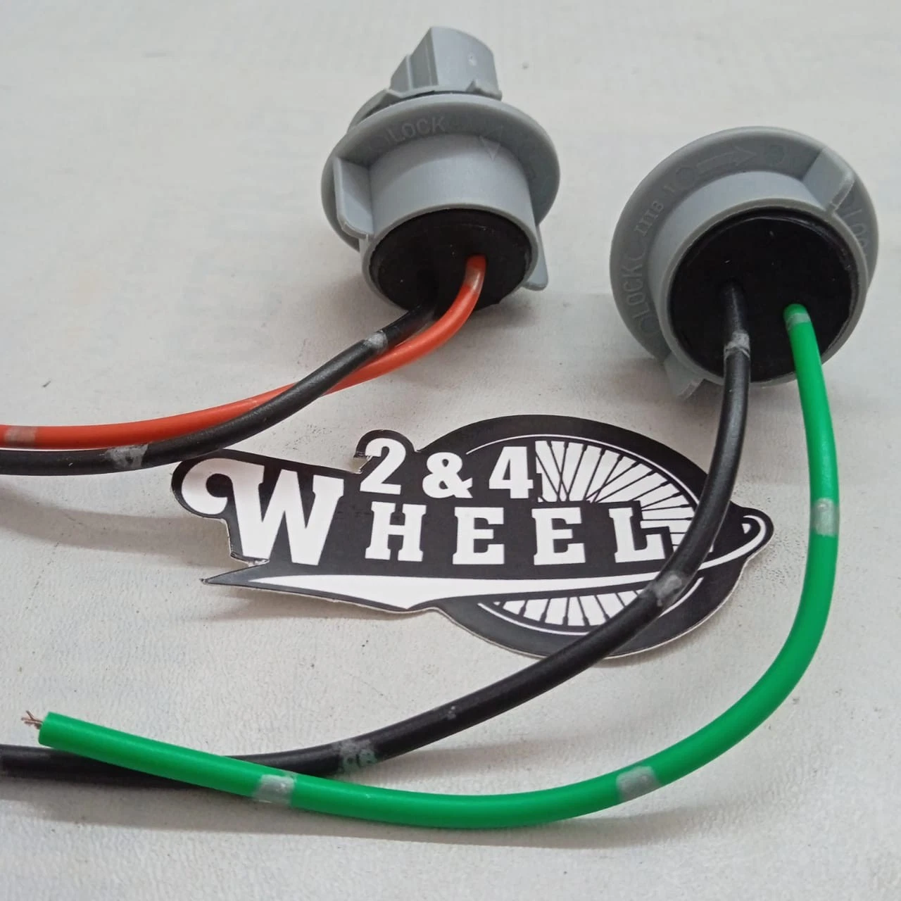 2pc Bulb Signal Light Extra / Replace Harness Socket Plug - Image 2
