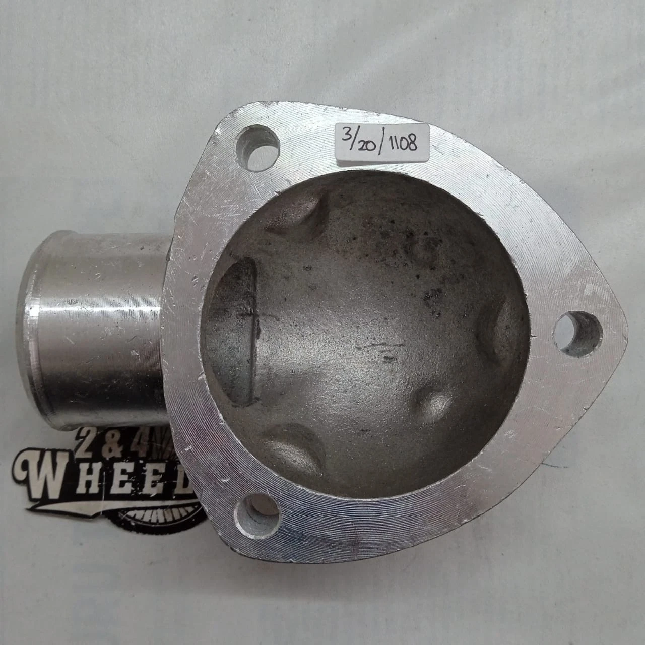 Mitsubishi Fuso Canter FE111 FE114 FE211 Water Outlet Thermostat Housing NEW - Image 5
