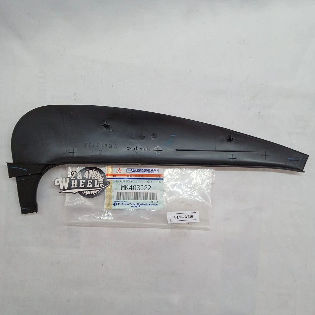 Garnish Front Door Delta Mitsubishi Fuso Canter FE71 72 74 75 FE110 111 MK403621 - Image 8