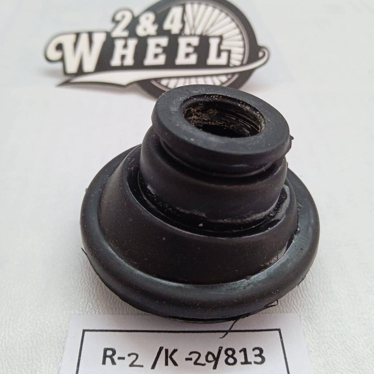 Mitsubishi Fuso Canter FE73 FE74 FE75 FE125 Winshield Wiper Arm Pivot Cap NEW - Image 2