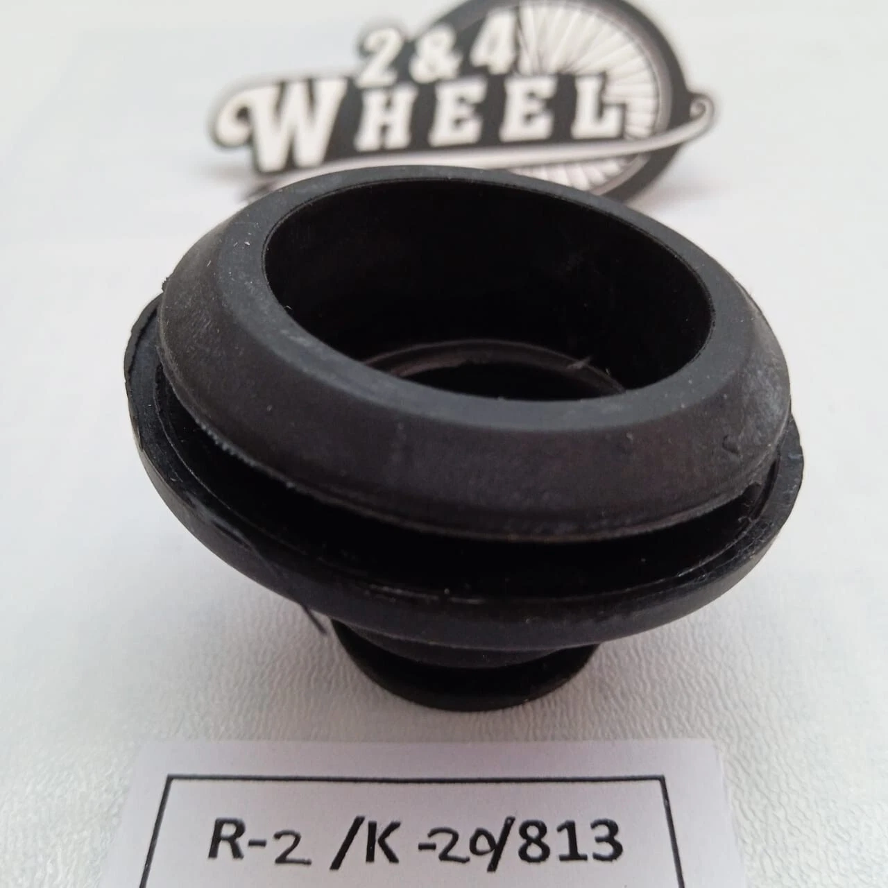 Mitsubishi Fuso Canter FE73 FE74 FE75 FE125 Winshield Wiper Arm Pivot Cap NEW - Image 3