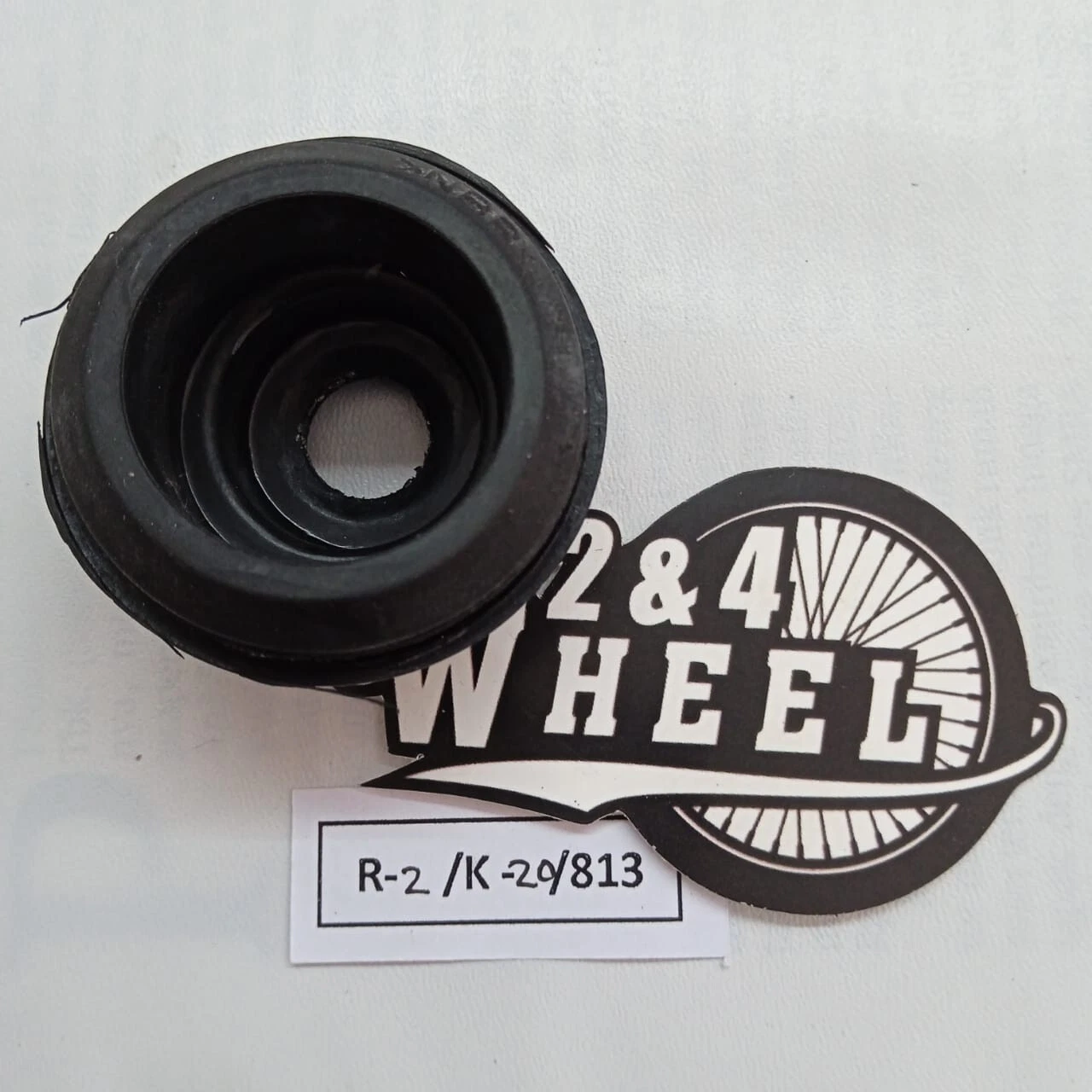 Mitsubishi Fuso Canter FE73 FE74 FE75 FE125 Winshield Wiper Arm Pivot Cap NEW - Image 4