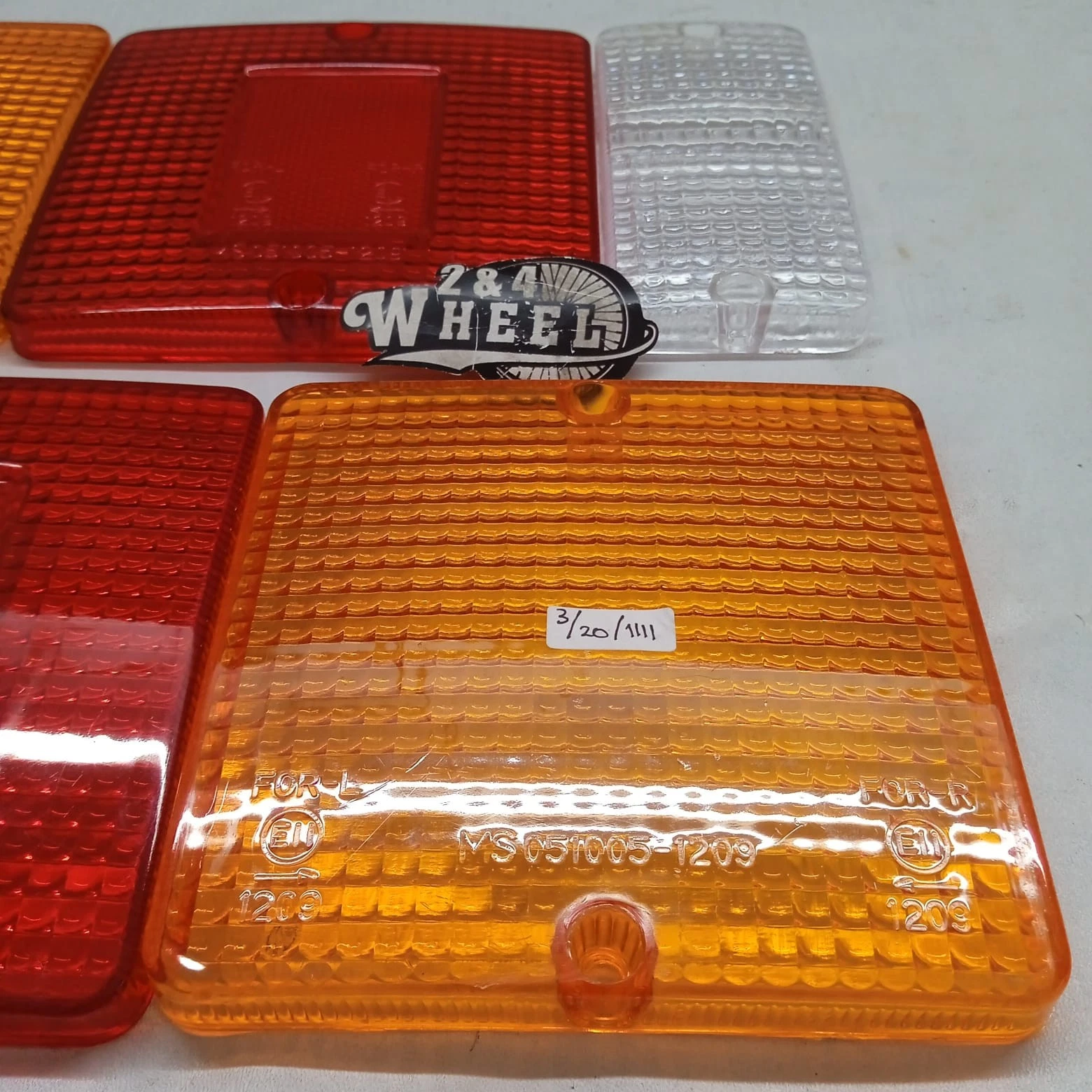 Mitsubishi Fuso Canter FE110 FE111 FE211 Tail Light Lamp Lens Pair L/R NEW - Image 3