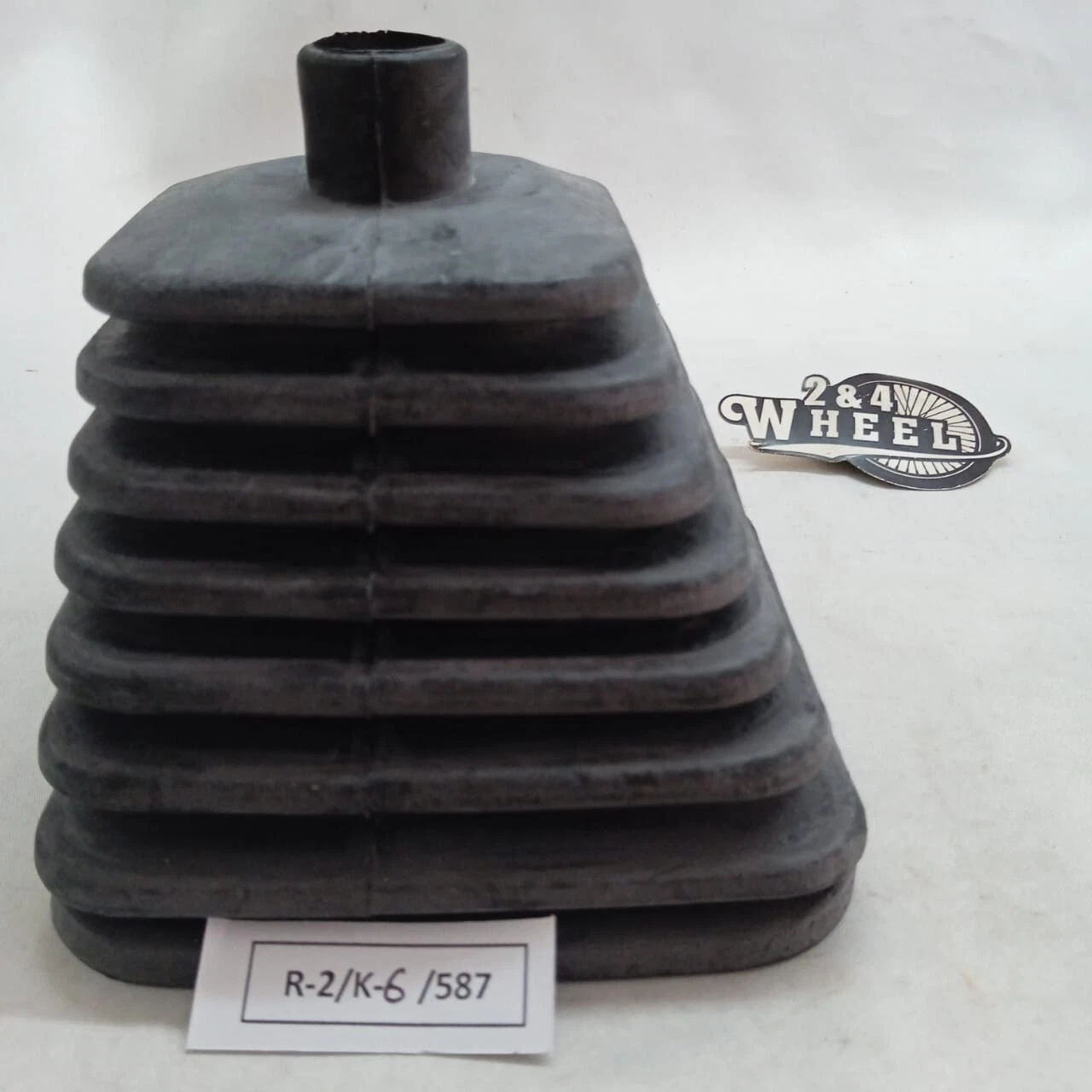 Mitsubishi FUSO CANTER FE434 FE444 Shifter Lever Boot Rubber MC113802 NEW - Image 4
