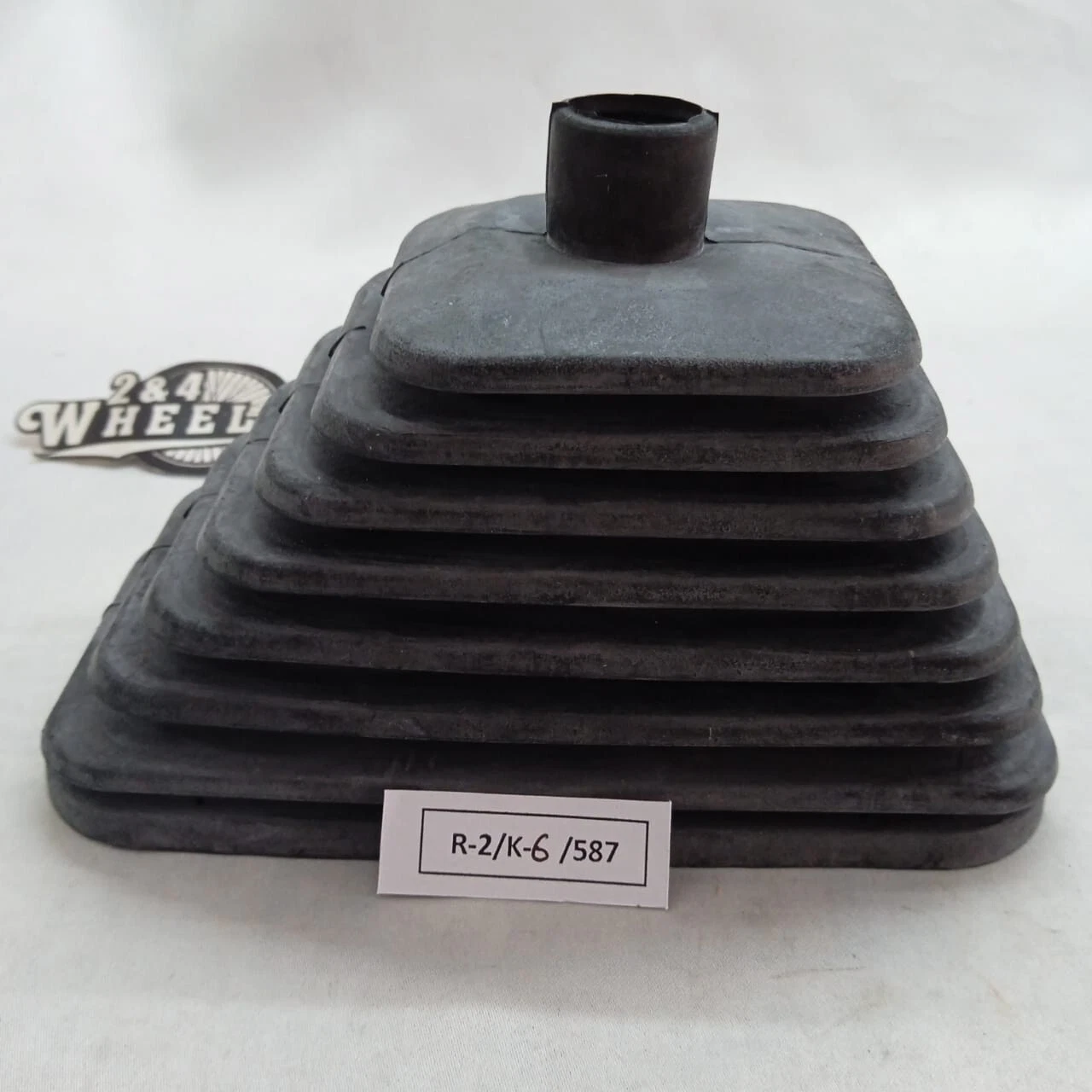 Mitsubishi FUSO CANTER FE434 FE444 Shifter Lever Boot Rubber MC113802 NEW - Image 5