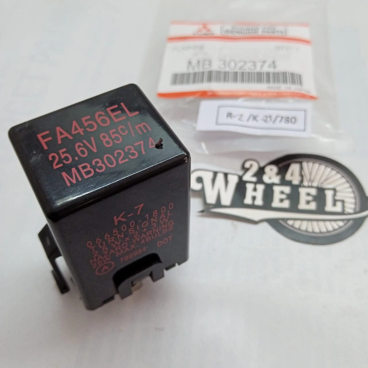 Mitsubishi Fuso Canter FE434 FE444 Turn Signal Flasher Unit MB302374 NEW - Image 5