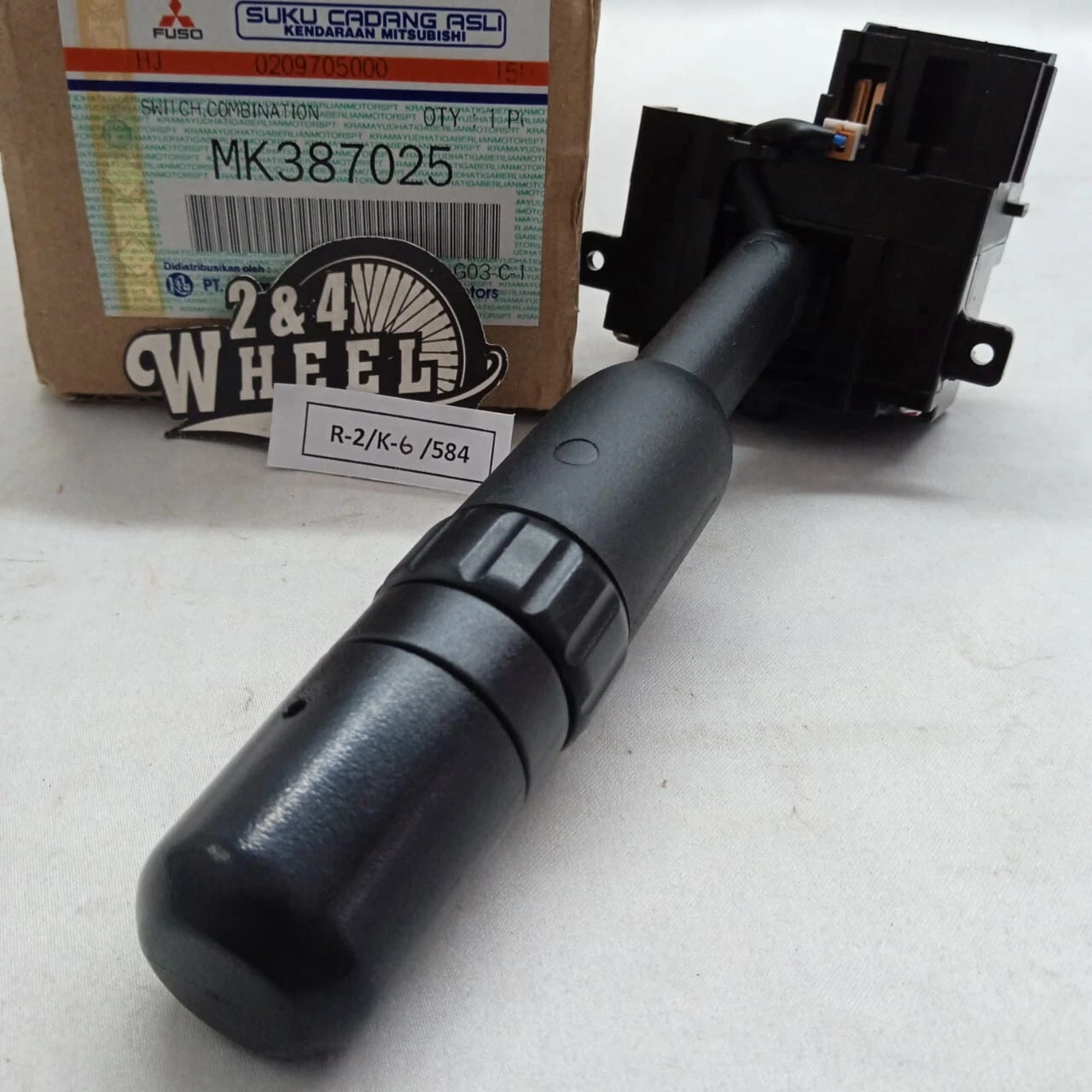 Switch Combination Signal Mitsubishi Fuso Canter FE110 FE111 FE211 FE71 MK387025 - Image 3