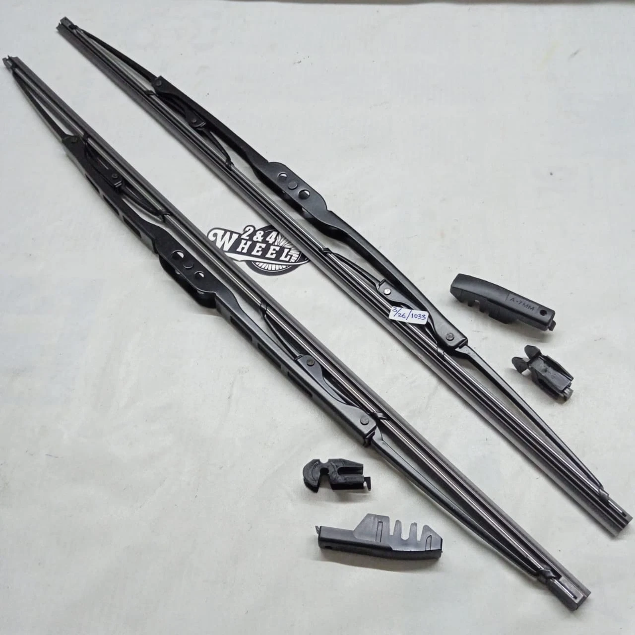 Mitsubishi Fuso Canter FE125 FE73 FE83 Winshield Wiper Blade Pair Lh/Rh RHD