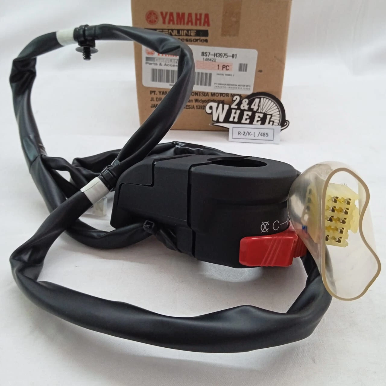 Yamaha YZFR3 YZF-R3 YZF R3 Right Handle Switch BS7-H3975-01 NEW GENUINE - Image 9