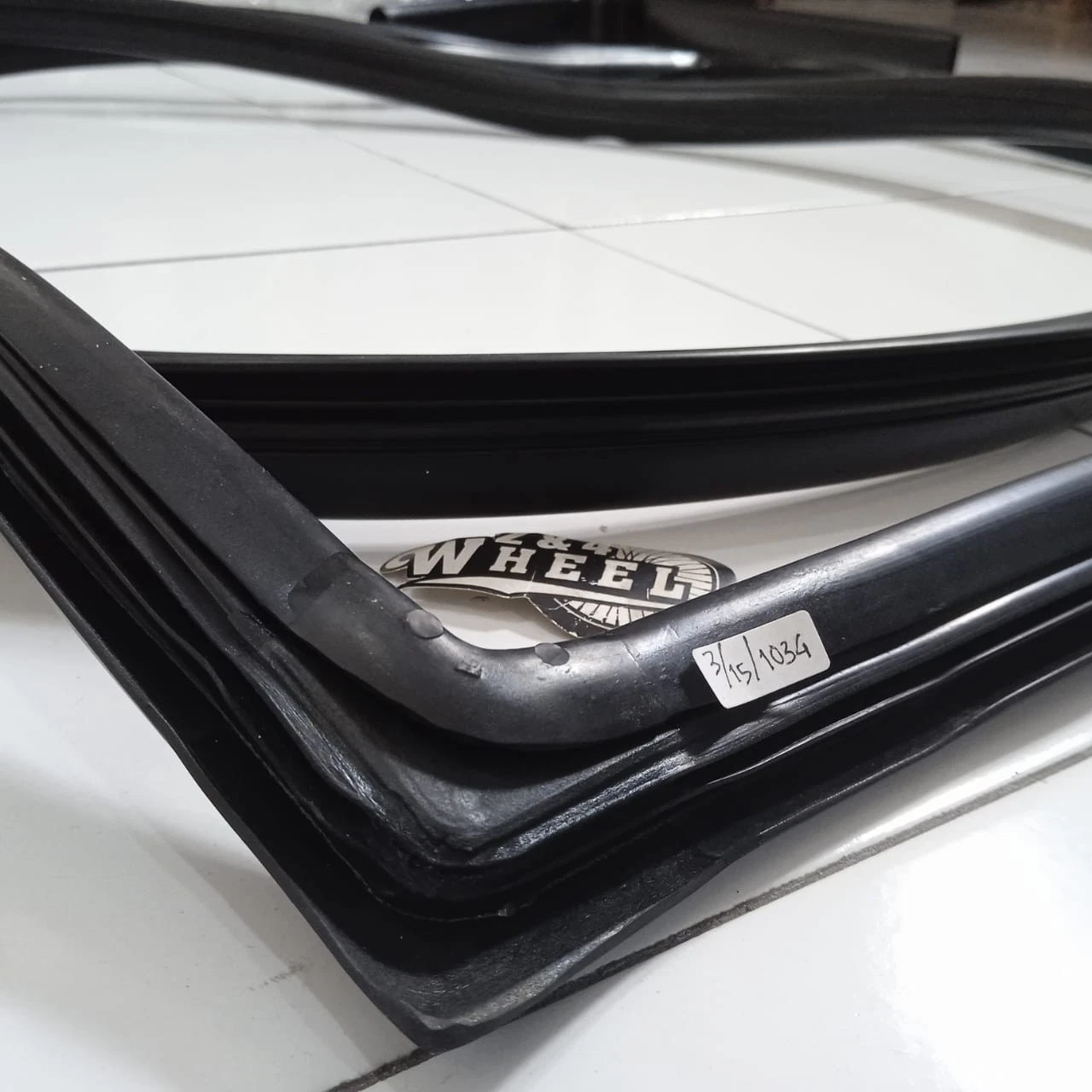 Glass Seal Weatherstrip Side Window L/R Toyota Land Cruiser FJ40 FJ45 BJ40 75-84 - Image 3