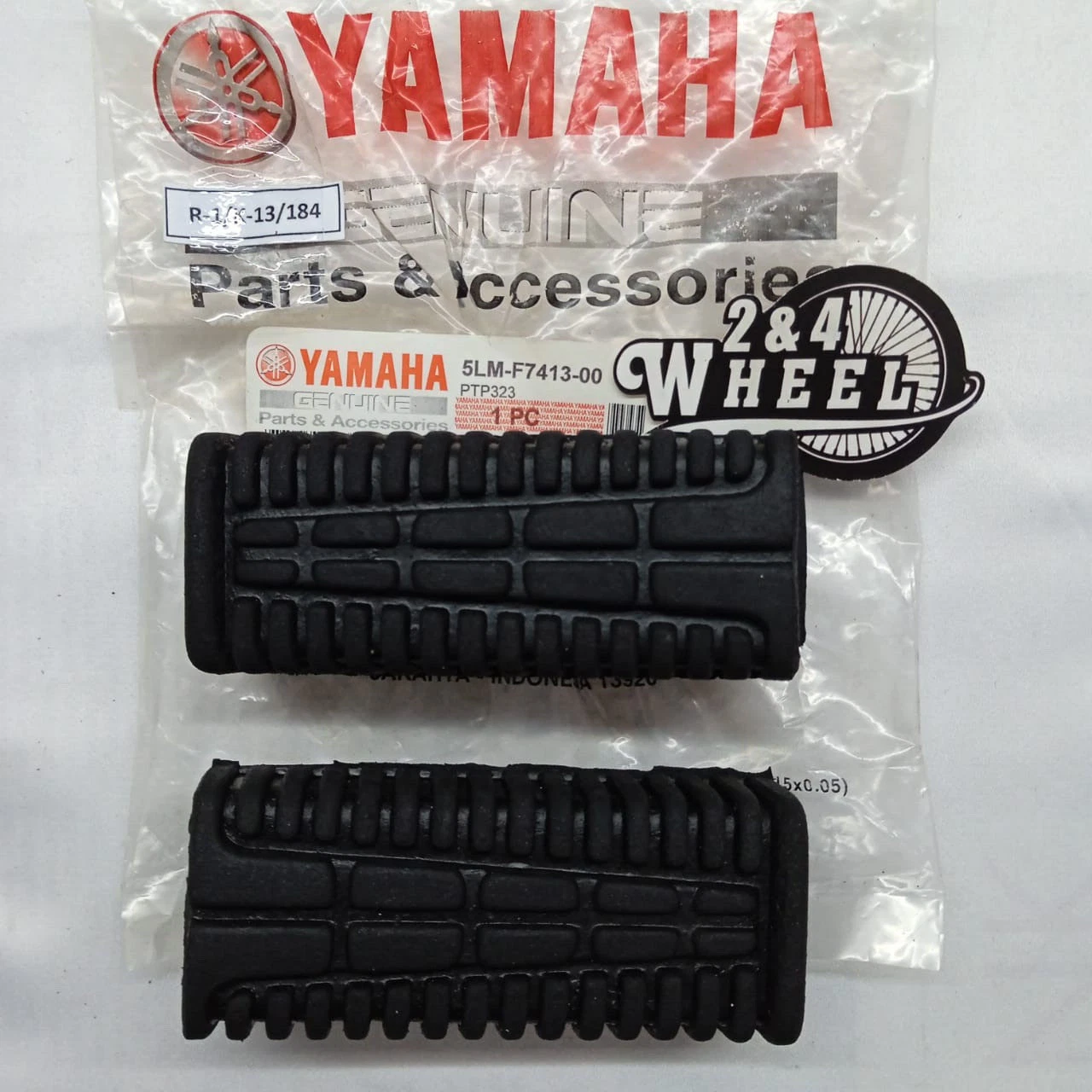 Yamaha RX115 RX135 RXK RXKING Front Footstep Peg Rubber 1Pair L/R NEW