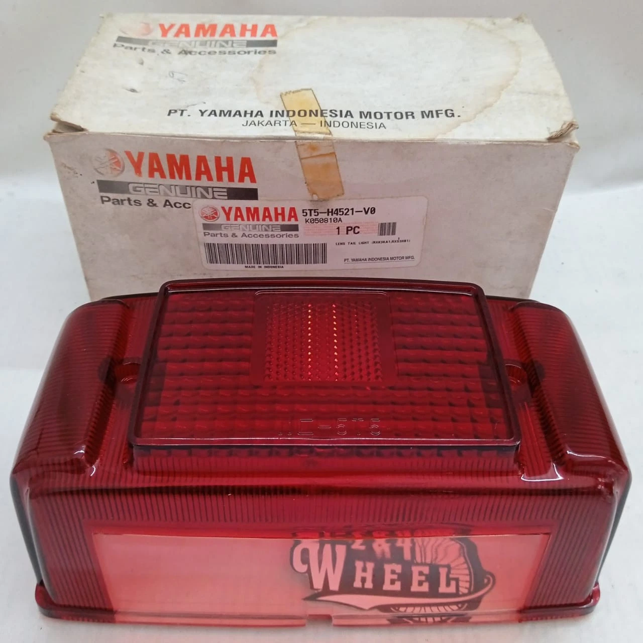 Yamaha RXS RX115 RX 115 YT115 YT 115 Tail Lens 5T5-H4521-V0 NOS GENUINE - Image 2