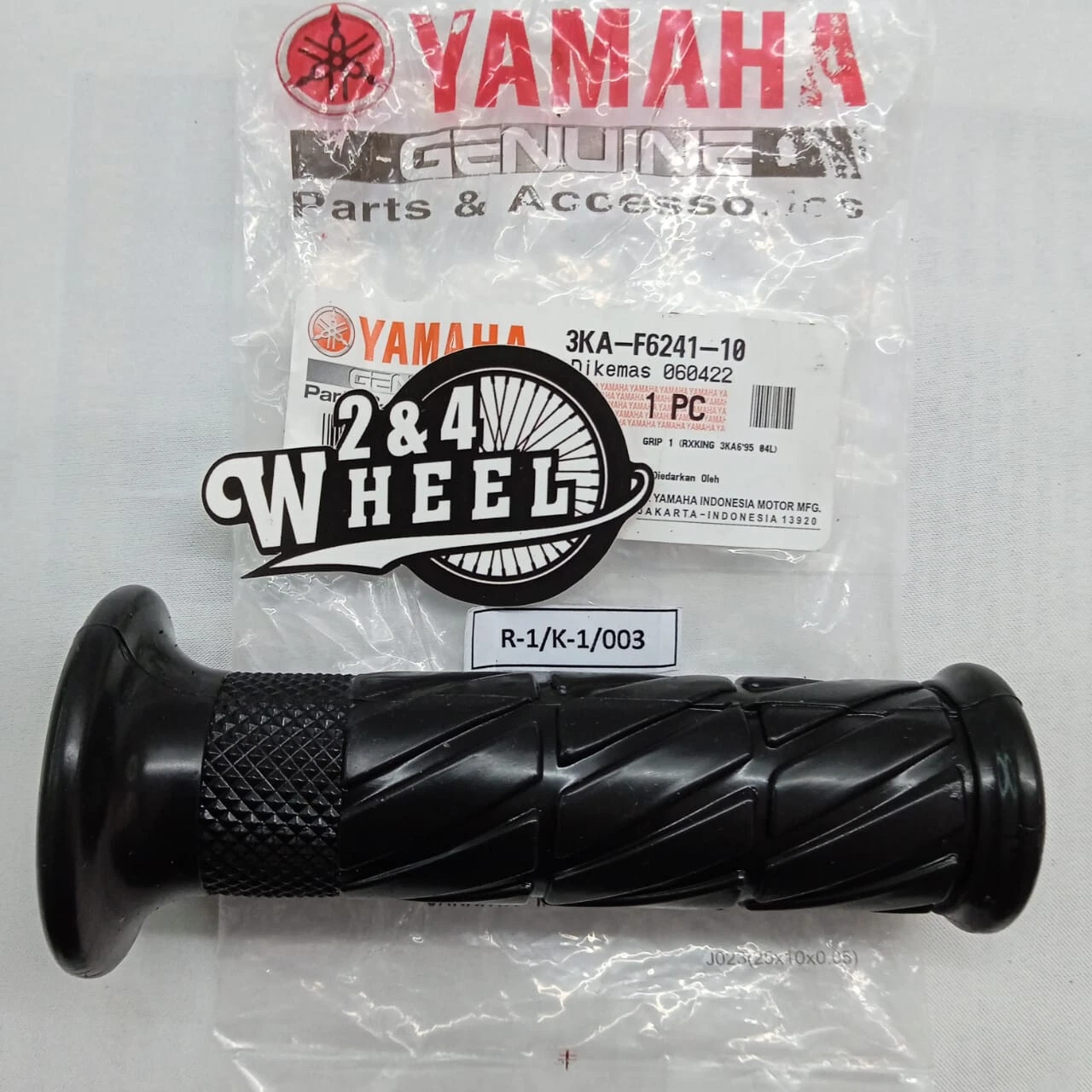 Yamaha RXK RXKing RX115 RX135 RXS YT115 Grip Pair RL +Throttle Pipe Tube Genuine - Image 2