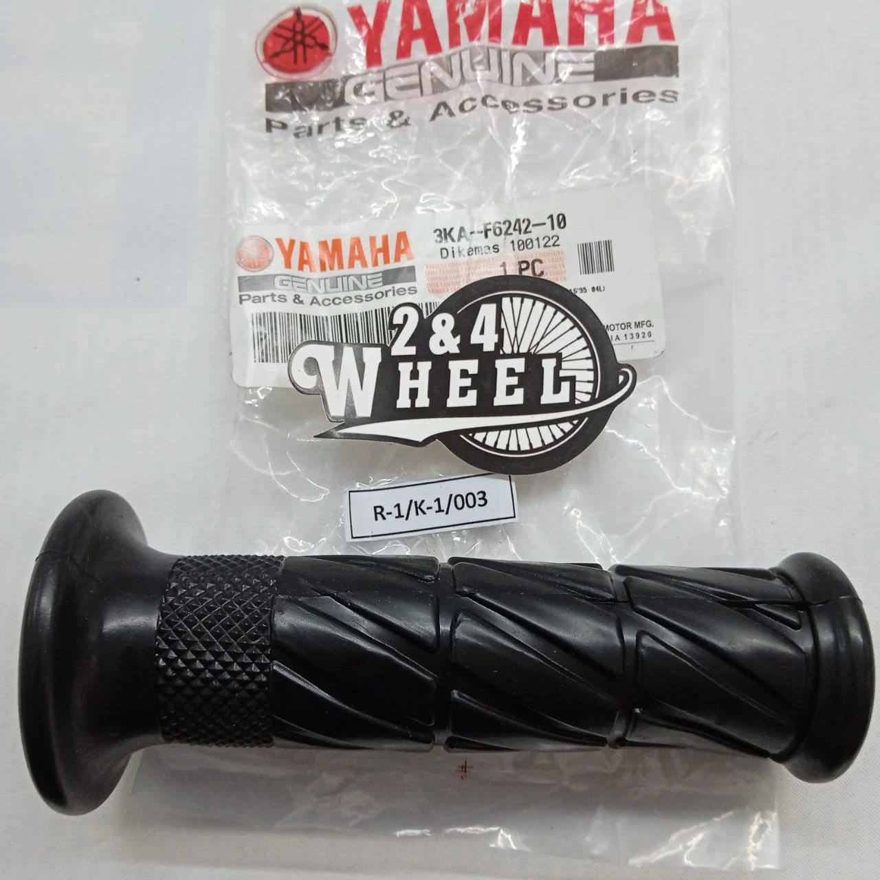 Yamaha RXK RXKing RX115 RX135 RXS YT115 Grip Pair RL +Throttle Pipe Tube Genuine - Image 3