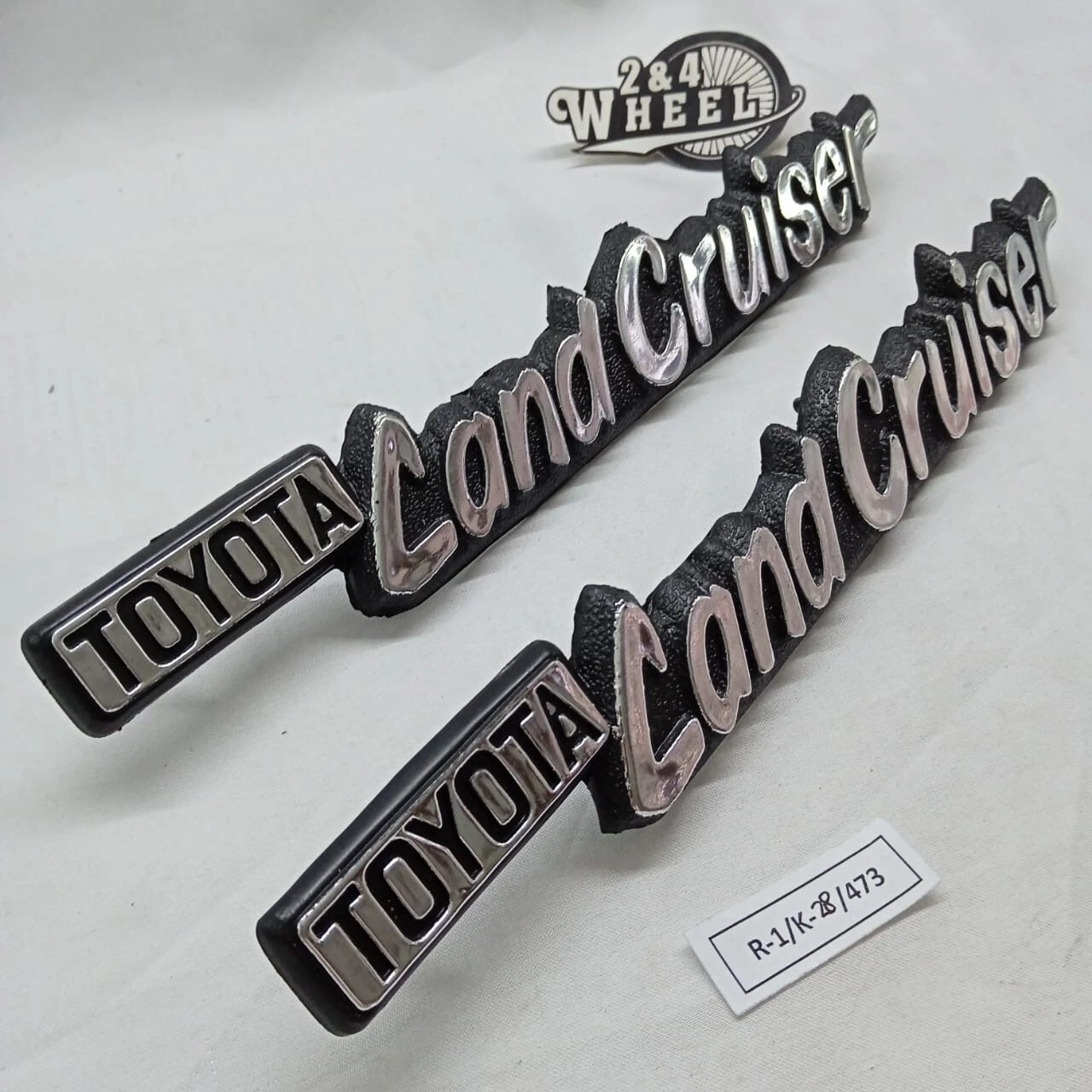Toyota Land Cruiser FJ40 FJ43 FJ45 BJ40 HJ45 Grille and Side Emblem Badge Set - Image 6