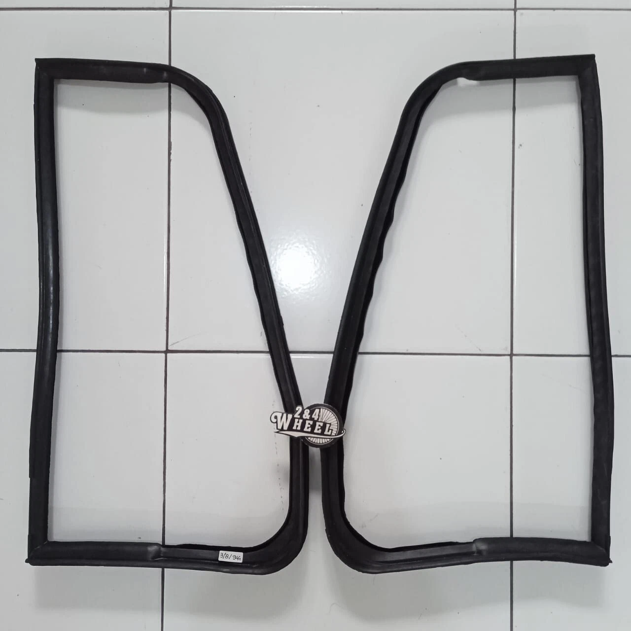 Toyota Land Cruiser BJ40 FJ40 FJ45 Vent Quarter Window Pair L/R NEW - Image 2